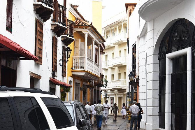 private-transportation-from-a-hotel-near-tayrona-park-to-cartagena-de-indias
