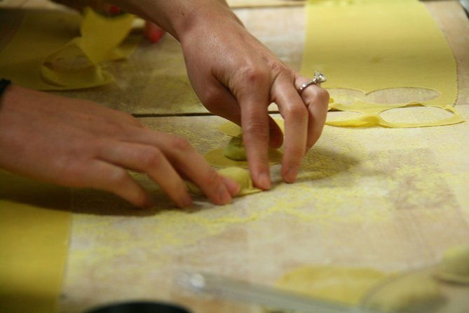 private-tuscan-italian-cooking-class-cheese-tasting-with-ilaria