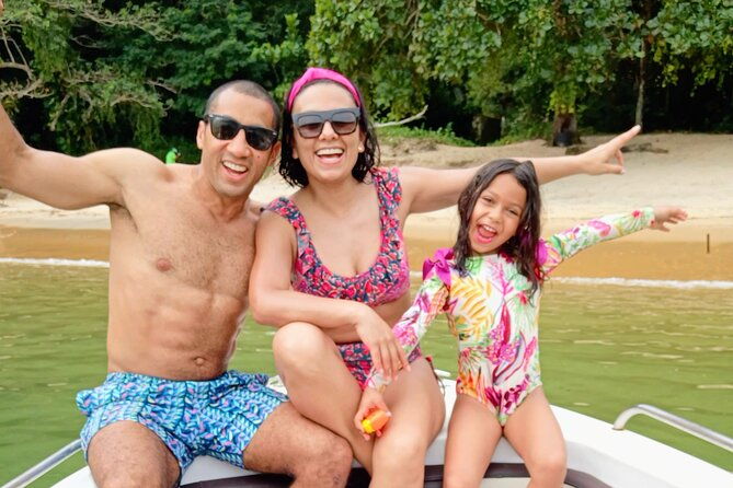 private-vip-paradise-ilha-grande-speed-boat-and-transfer-from-rio