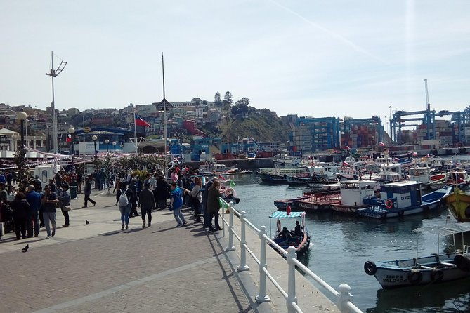 private-walking-tour-in-valparaiso