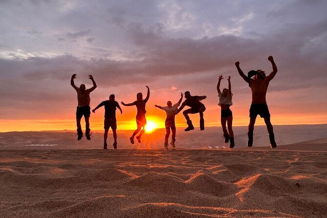pro-sandboarding-skiing-tour-in-huacachina-from-lima