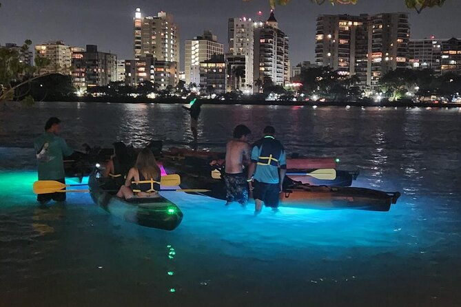 puerto-rico-night-kayaking-guided-tour-in-condado-lagoon