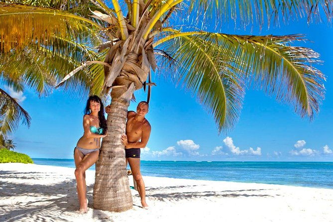 punta-cana-cenote-hoyo-claro-and-juanillo-beach-private-tour