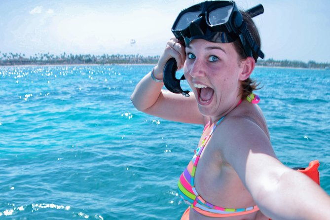 punta-cana-combo-tour-snorkeling-catamaran-cruise-parasailing