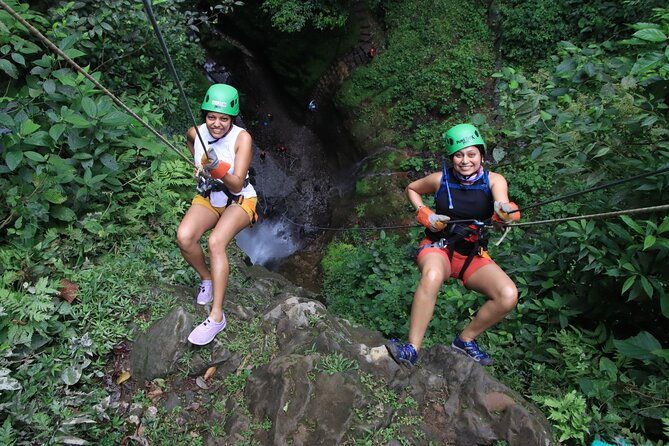 pure-trek-canyoning-volcano-hike-and-hot-springs-in-la-fortuna