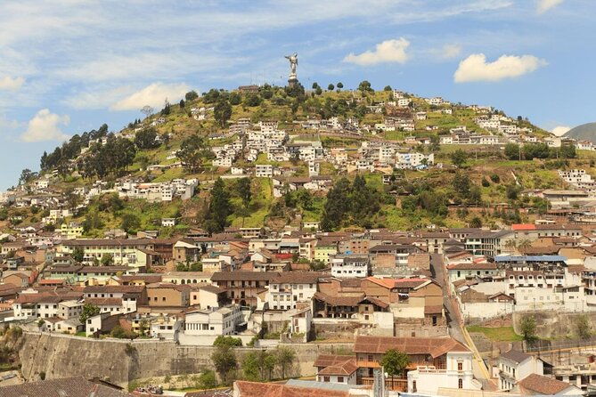 quito-city-tour-double-decker-bus