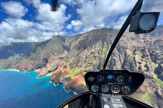 r44-private-tour-of-kauai-doors-off