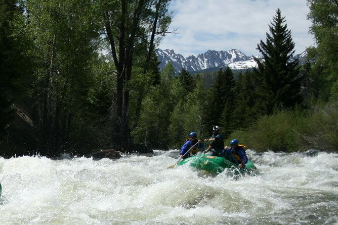 raft-the-blue-river-rare-gem-of-colorado-closest-to-breckenridge