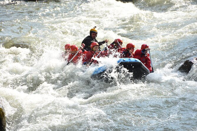 rafting-power-in-the-noce-stream-in-ossana