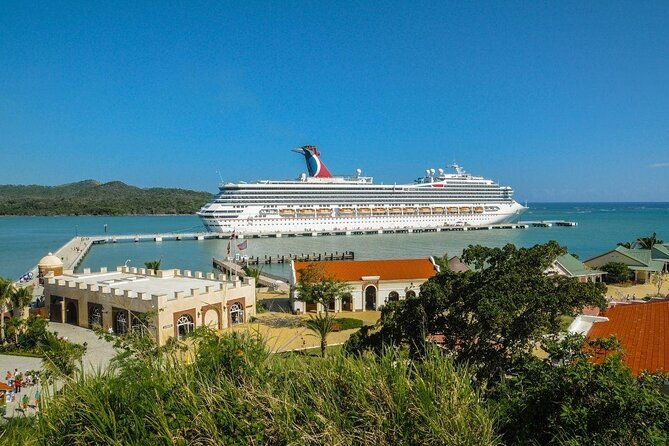 rainforest-trek-to-natural-pool-taino-bay-amber-cove-ports