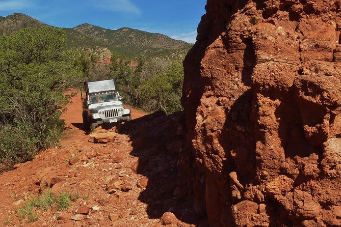 red-canyon-loop-half-day-jeep-tour