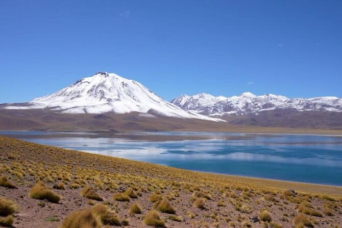 red-stones-altiplanic-lagoons-and-the-atacama-salt-flat