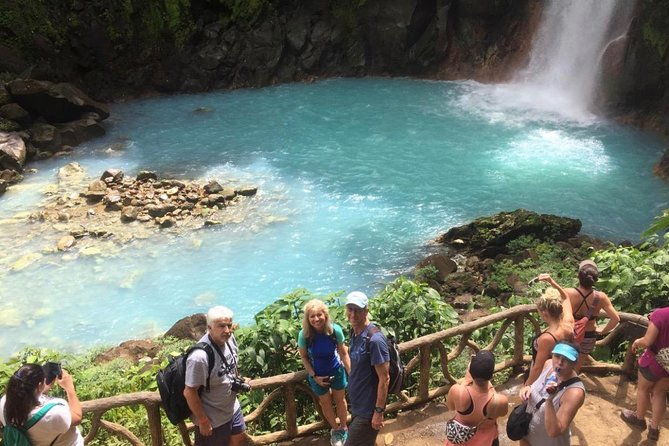 rio-celeste-tenorio-hike-sloths-sanctuary-meal