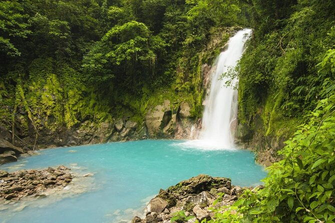 rio-celeste-waterfall-plus-sloths-and-wildlife-sanctuary