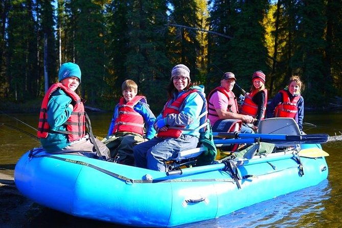 river-rafting-in-alaska-wilderness