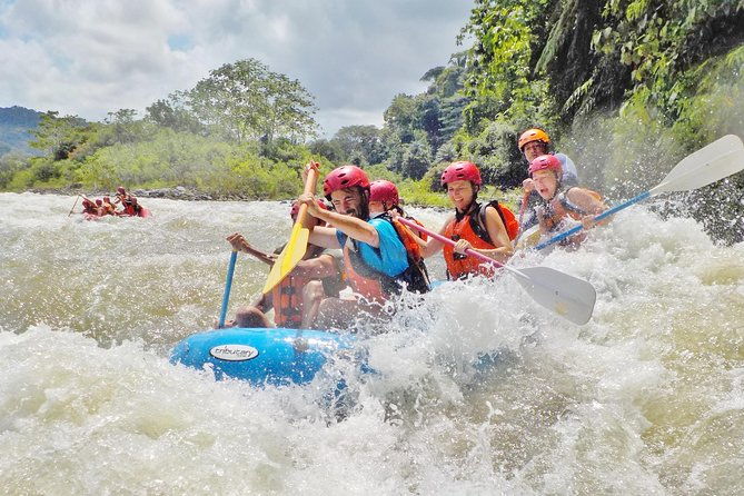 river-rafting-on-the-chiriqui-viejo-river-2-person-minimum