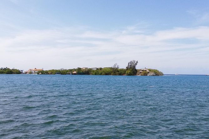 roatan-beach-break-tours-no-vendors-5-hours