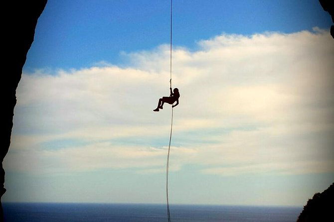 rock-climbing-rappelling-for-the-real-thrill-seekers