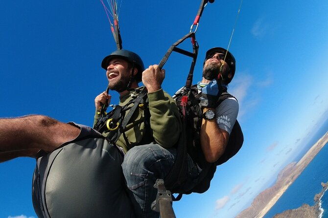 rollercoaster-flight-tandem-paragliding-lanzarote-with-adrenalin