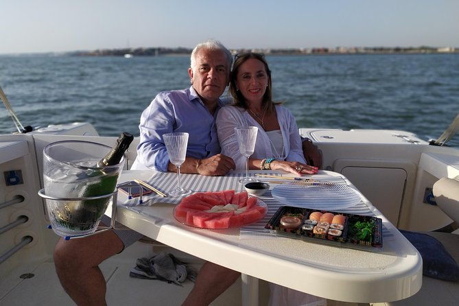 romantic-walk-in-the-bay-of-cadiz