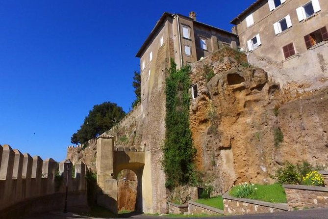 romes-enchanting-countryside-port-tourdriver-only-self-touring