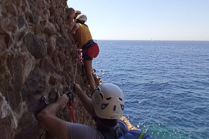 rope-climbing-adventure-and-hiking-in-la-ciotat