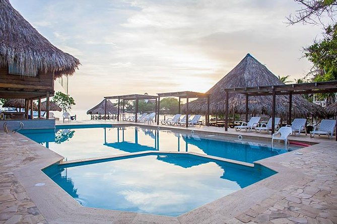 rosario-islands-day-trip-snorkel-sunbathe-at-isla-del-sol