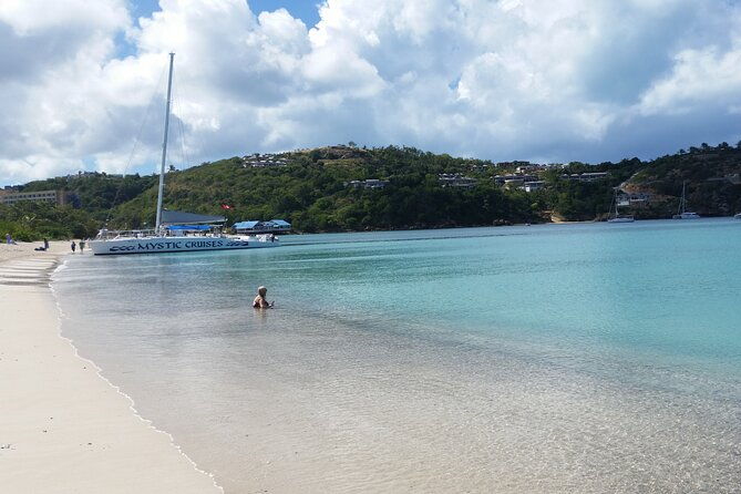 sailing-antiguas-west-coast