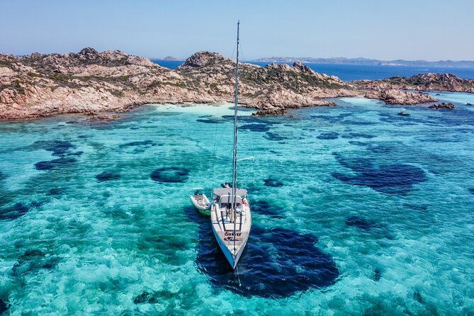 sailing-boat-tour-in-the-la-maddalena-archipelago-2
