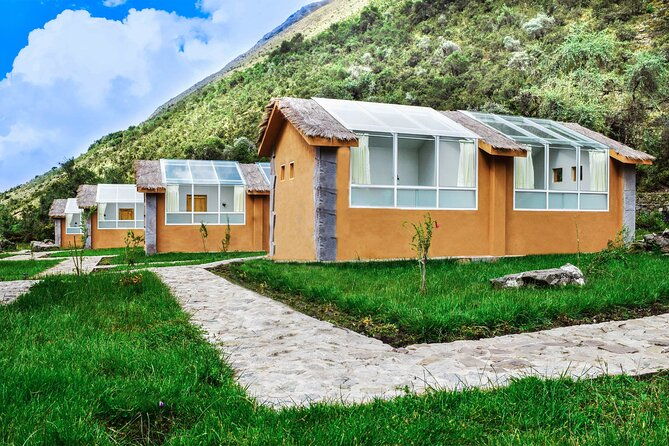 salkantay-trek-5d-5n-with-glass-cabanas-hobbit-house-hot-jacuzzi