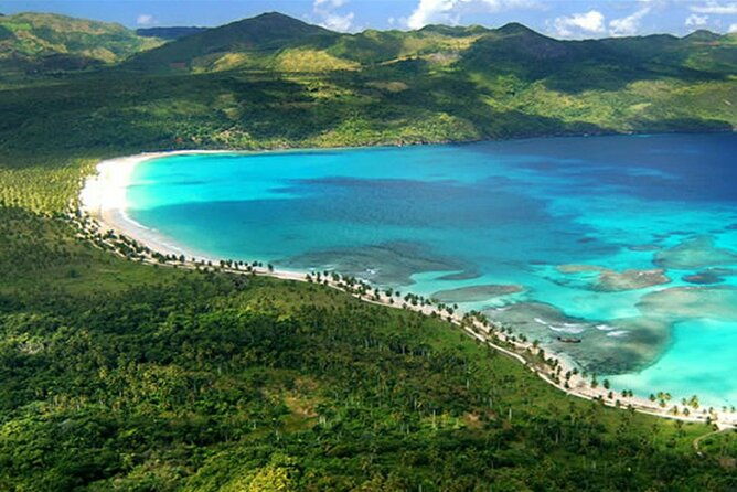 samana-whale-watching-waterfall-cayo-levantado-adventure