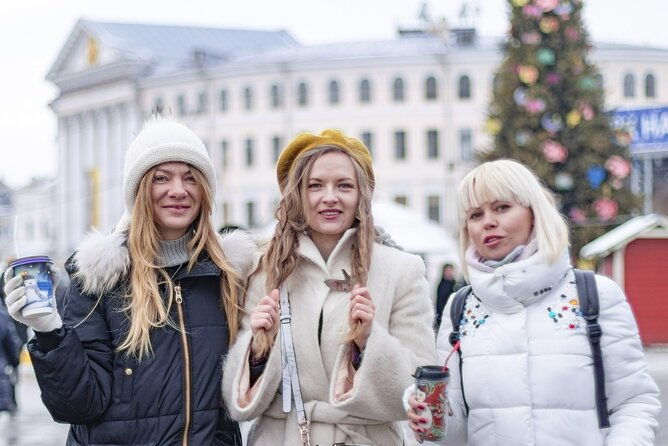 san-marinos-starlit-stroll-a-christmas-walking-tour