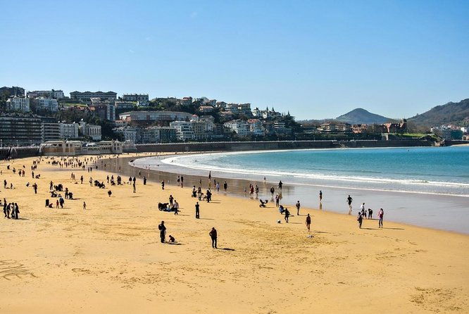 san-sebastian-hop-on-hop-off-sightseeing-tour