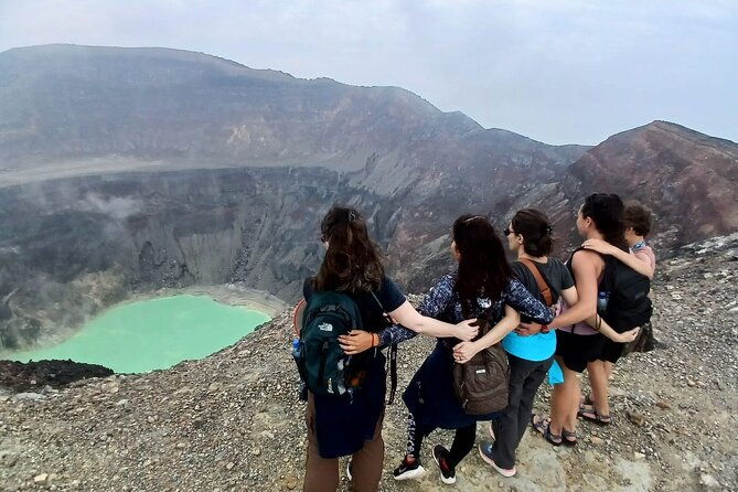 santa-ana-volcano-hike-with-a-sulphur-lake-and-coatepeque-lake