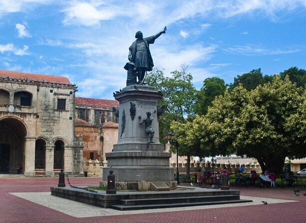 santo-domingo-tour-from-punta-cana-colonial-zone-the-three-eyes