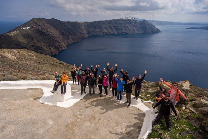 santorini-caldera-trail-hike-and-sunset