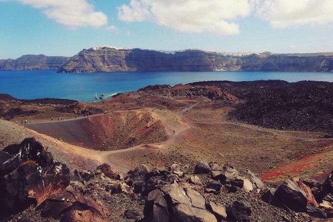 santorini-volcanic-islands-cruise-volcanohot-springsthirassia-and-oia-sunset