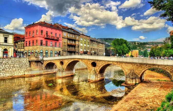 sarajevo-talkie-walkie-tour-2
