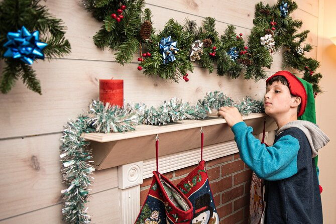 saving-christmas-escape-room-in-chattanooga