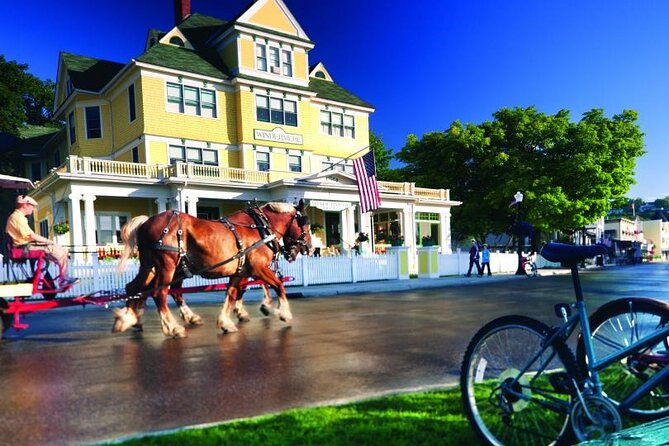 scenic-mackinac-island-a-self-guided-cycling-audio-tour