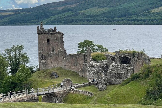 scottish-whisky-ancient-urquhart-castle-loch-ness-from-port