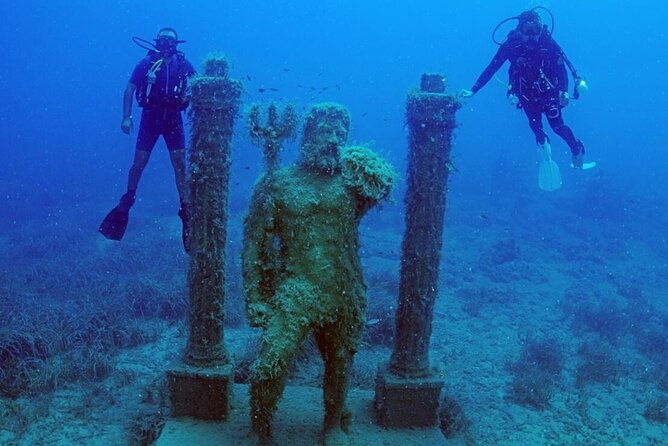 scuba-diving-under-water-museum