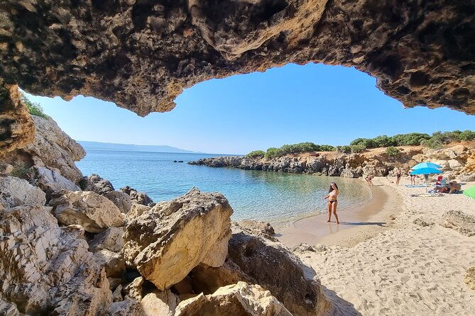secret-beaches-and-coastal-tour-by-land