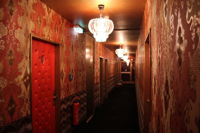 secret-tales-of-the-red-light-district-tour