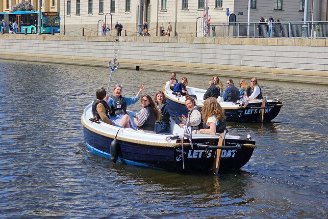 self-drive-electric-boat-in-the-canals