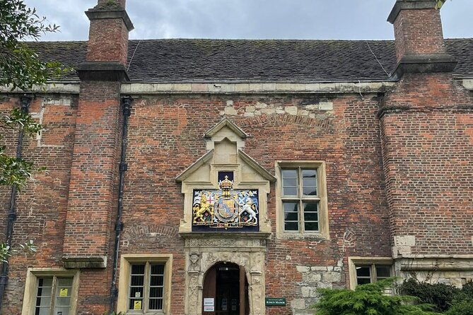 self-guided-walking-tour-in-york-with-mobile-app