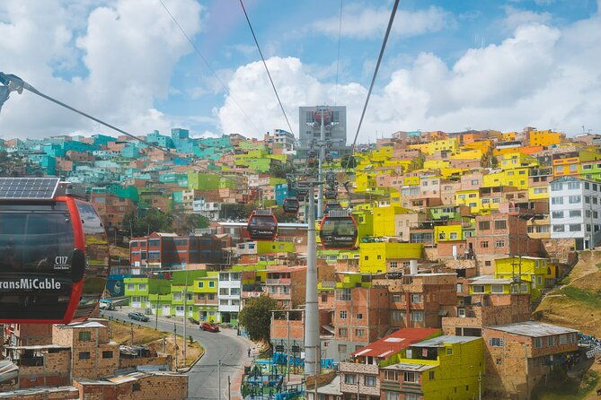 shared-tour-to-ciudad-bolivar-paradise-quarter-cable-car