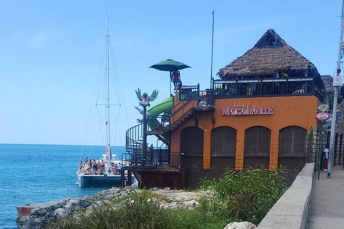 shopping-and-sightseeing-tour-of-montego-bay-city