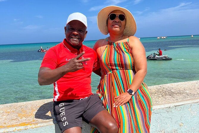 shopping-sightseeing-local-guided-tour-in-montego-bay