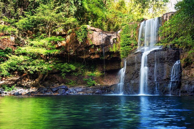 shore-excursion-cruise-ship-waterfalls-and-buggies